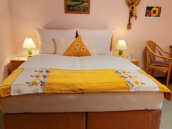 Doppelzimmer "Frenchbed" Sonnenblume