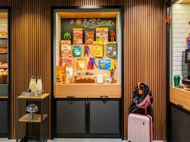 2 Tage Kurzurlaub mit Frühstück im Moxy Berlin Airport