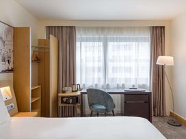 2 Tage mit Frühstück im Hotel Novotel Aachen City
