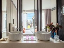 6 Tage Urlaub mit Blick auf den Königspalast