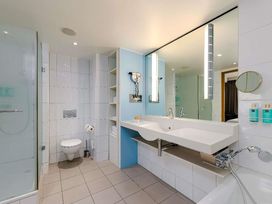 2 Tage mit Frühstück im Hotel Novotel Aachen City