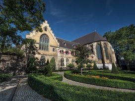 2 Tage im ehemaligen Kruisheren-Kloster übernachten
