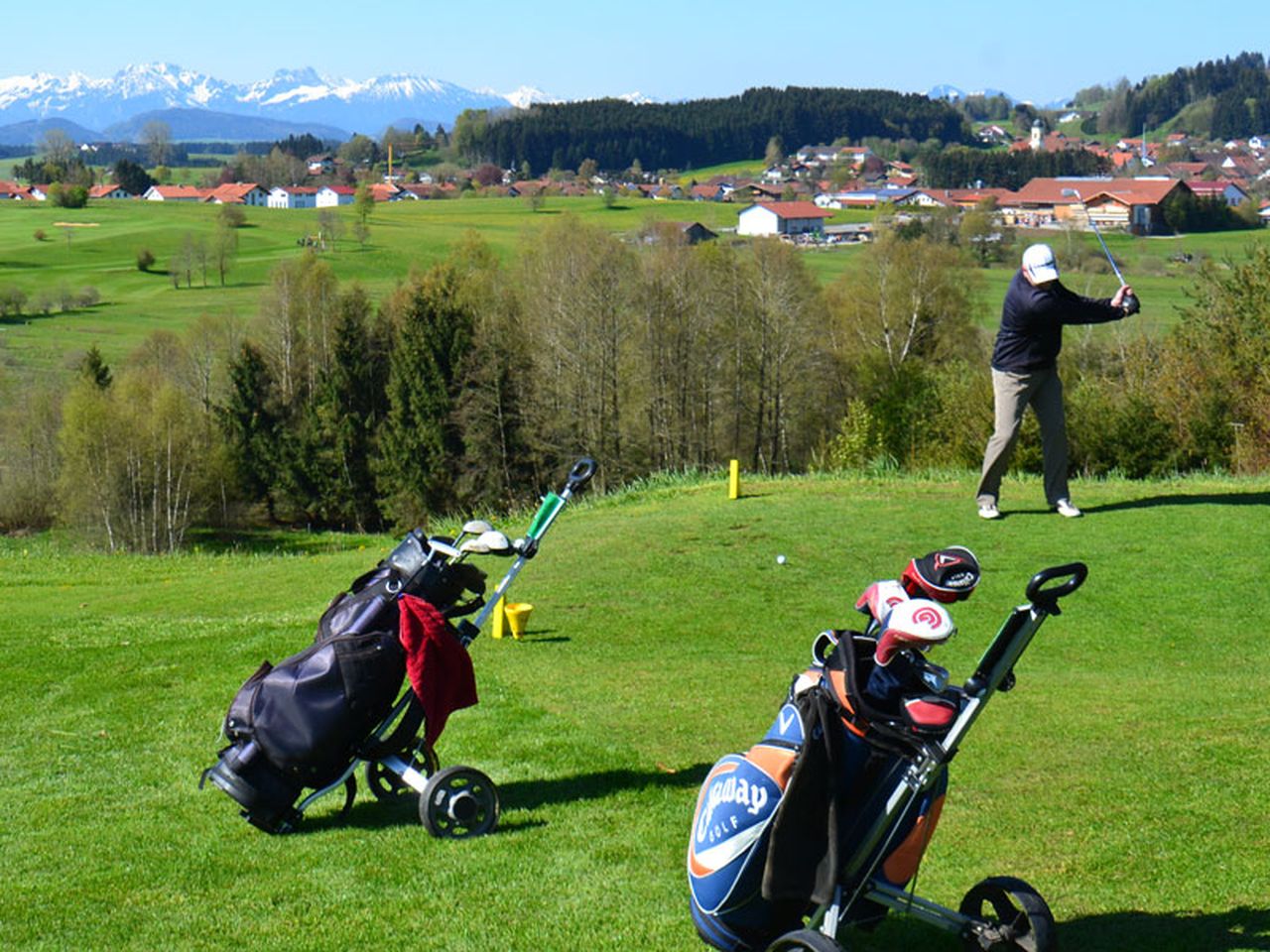 Golfgenuss im Allgäu vor alpiner Kulisse