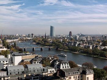 2 Tage Urlaub am Ufer des Mains in Frankfurt