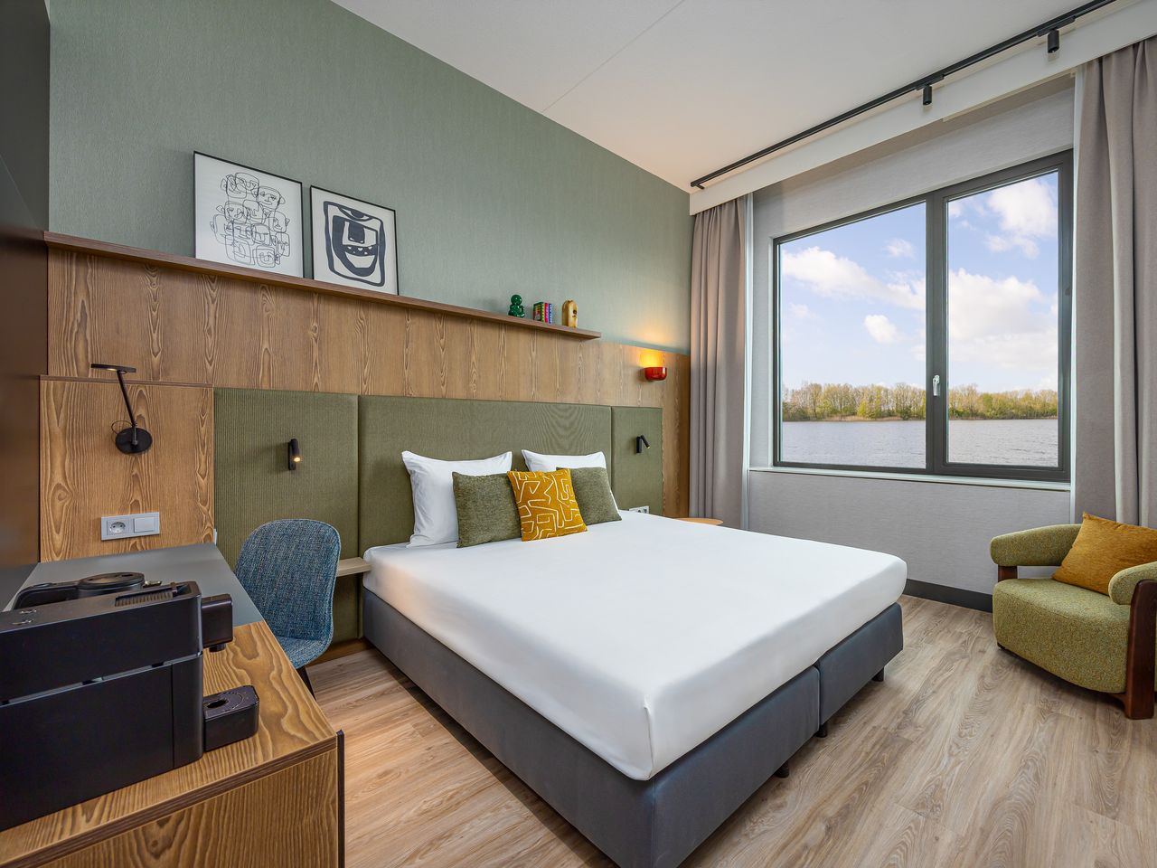 Comfort King Lake View