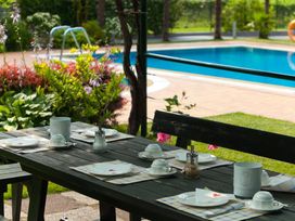 4 Tage Gardasee-Auszeit in Torbole mit Pool und idealer Lage zwischen See und Bergen ⭐