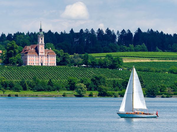 4 Tage die Bodenseeregion erkunden mit Zimmer-Upgrade in Uhldingen-Mühlhofen Frühstück