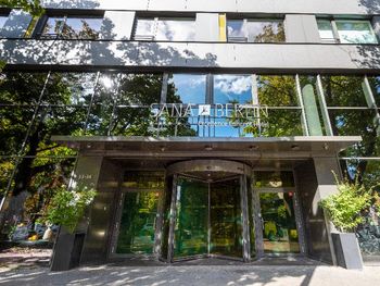 2 Tage nahe des Kaufhauses KaDeWe in Berlin