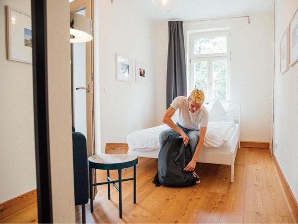 Doppelzimmer Economy mit Balkon und Gemeinschaftsbad