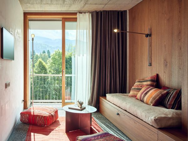 Moderne Auszeit im Schwarzwald (6 Nächte) in Waldkirch Frühstück