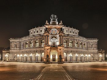 3 Tage Dresden erleben - 1 Tag Hop-On-Hop-Off Bustour