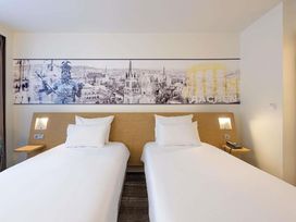 2 Tage mit Frühstück im Hotel Novotel Aachen City