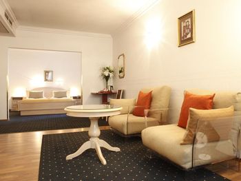 4 Tage Stadtreise mit Frühstück im Arthotel ANA Gala