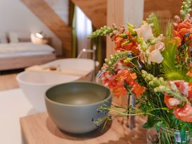 3 Tage - Wellness & Genuss für Zwei - Luxusmomente zwischen Weinbergen und Karst
