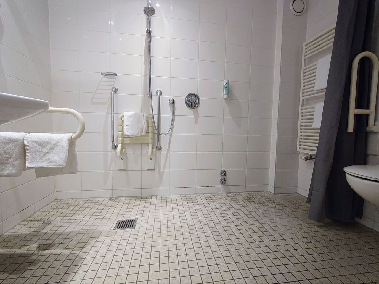 Barrierefreies Komfortzimmer