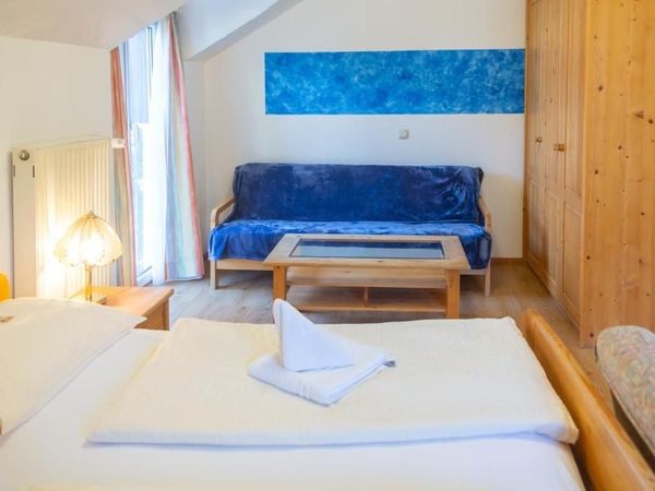 Berge und Seen mit dem E-Mountainbike erkunden mit FR in Bad Ischl Frühstück