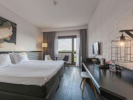 2 Tage Kurzurlaub mit Frühstück im Leonardo Hotel Lelystad City Center