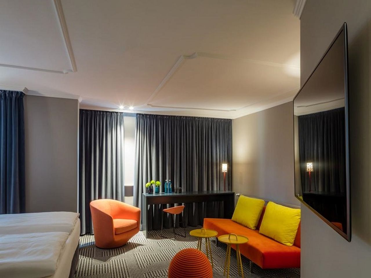 THE MIDTOWN HOTEL
