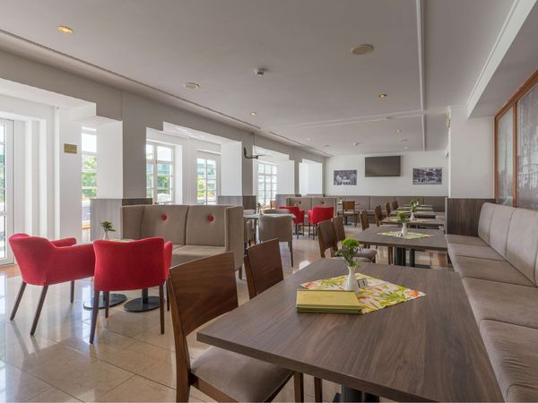 4 Tage schwebend Wohlfühlen in der Therme Bad Elster, Sachsen inkl. Halbpension