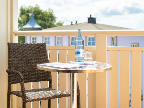 Einzelzimmer mit Balkon