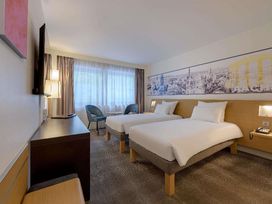 2 Tage mit Frühstück im Hotel Novotel Aachen City