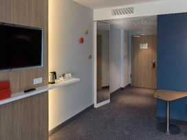 2 Tage mit Frühstück im Holiday Inn Express Wiesbaden