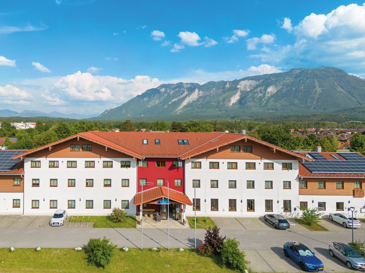 Berchtesgadener Land: Wanderspaß umgeben von Alpen