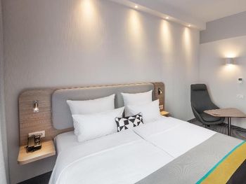 2 Tage mit Frühstück im Holiday Inn Express Munich