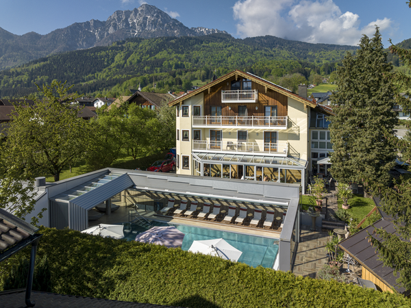 2 Tage Rosenzauber & Kuschelnächte in Anger (Berchtesgadener Land), Bayern inkl. Halbpension