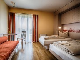 Familienauszeit im Brückenkopf-Park Jülich I 2 Nächte