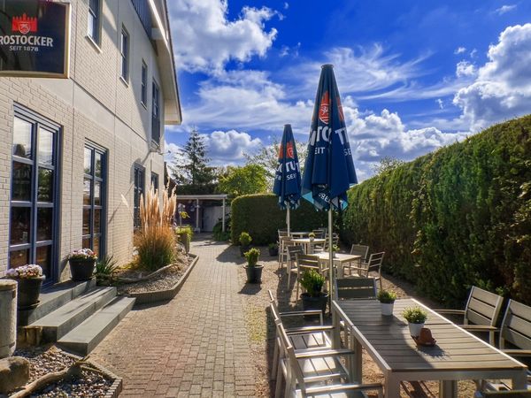Sommerferien – 8 Tage Ostsee Urlaub inkl. HP+ Inselhotel Poel in Insel Poel, Mecklenburg-Vorpommern inkl. Halbpension Plus