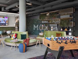2 Tage Kurzurlaub mit Frühstück im Moxy Vienna City East