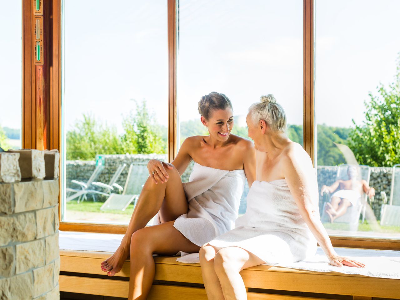 Mädls Zeit inkl. Massage, Cocktail, Abendmenü & Wellness auf 2.000m² | 2 Nächte