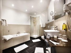 2 Tage im Hotel Kiel by Golden Tulip mit Frühstück