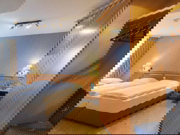 Magdeburg entdecken - 4 Tage mit Halbpen...