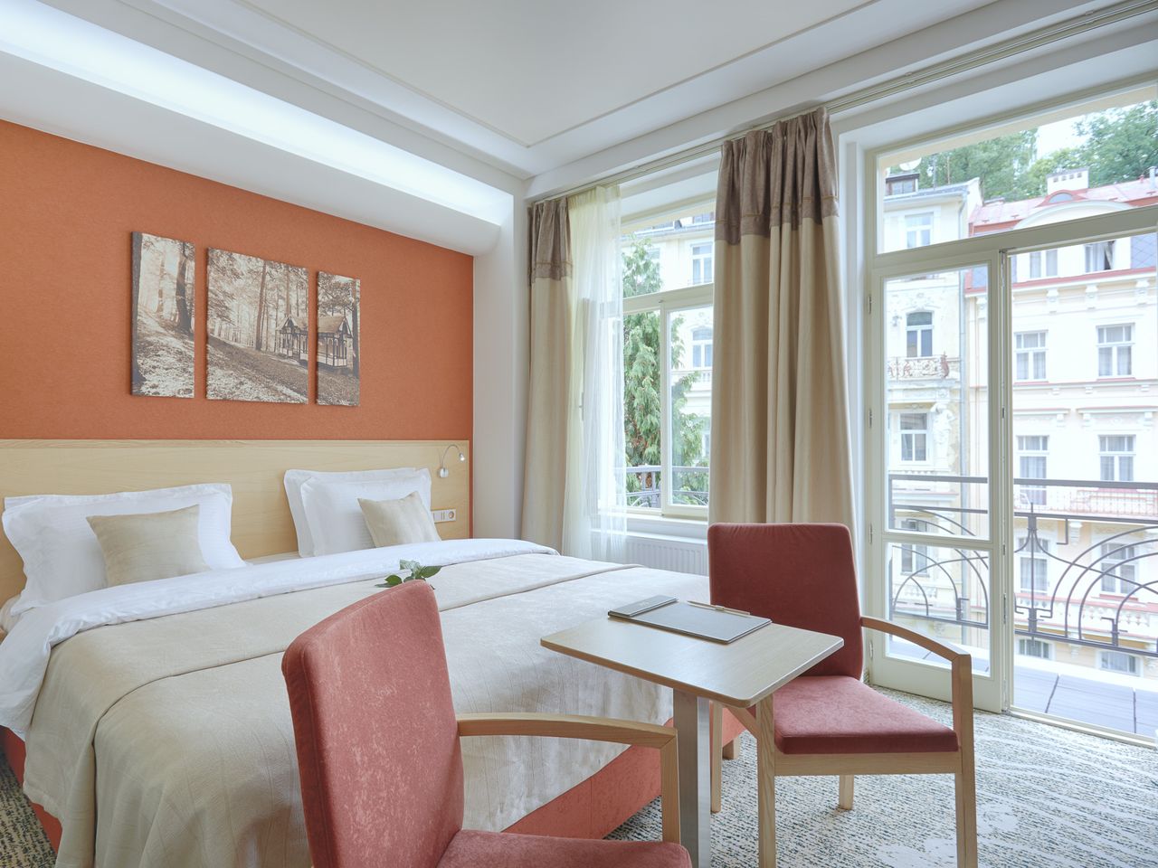 Doppelzimmer mit Balkon