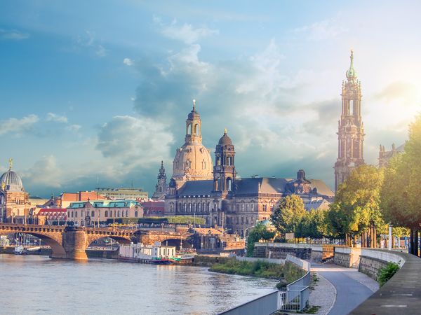 5 Tage in Dresden am Ufer der Elbe, Sachsen