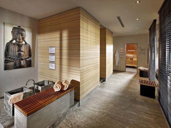 3 Tage Stuttgart-Städtetrip im Parkhotel mit SPA in Leinfelden-Echterdingen Frühstück