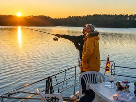 4 Tage Hausboot Angelurlaub an der Müritz