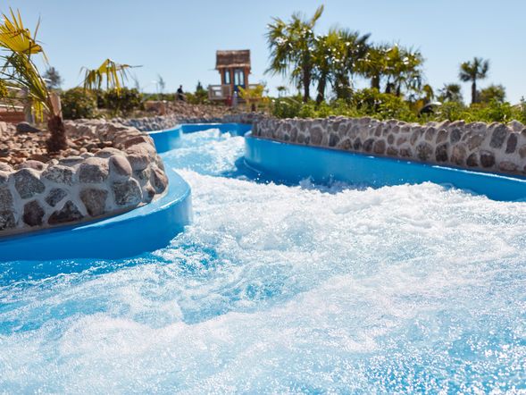 Tropisch Zelten nahe Berlin! 3 Tage Kurzurlaub mit Frühstück im Zelte at Tropical Islands