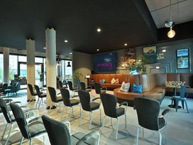 2 Tage Kurzurlaub mit Frühstück im Moxy Hamburg Altona