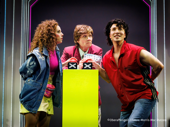 OBERAFFENGEIL! Ein Trip durch die 80er & 90er mit Hotel