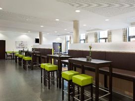 2 Tage mit Frühstück im Holiday Inn Express Augsburg