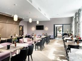 2 Tage Kurzurlaub mit Frühstück im elaya hotel regensburg city center