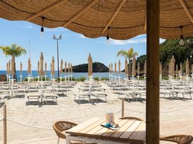 Mediterranes Elba-Urlaub direkt am Meer mit HP| 8Tage