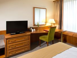 2 Tage Kurzurlaub mit Frühstück im Leonardo Hotel Koeln Bonn Airport
