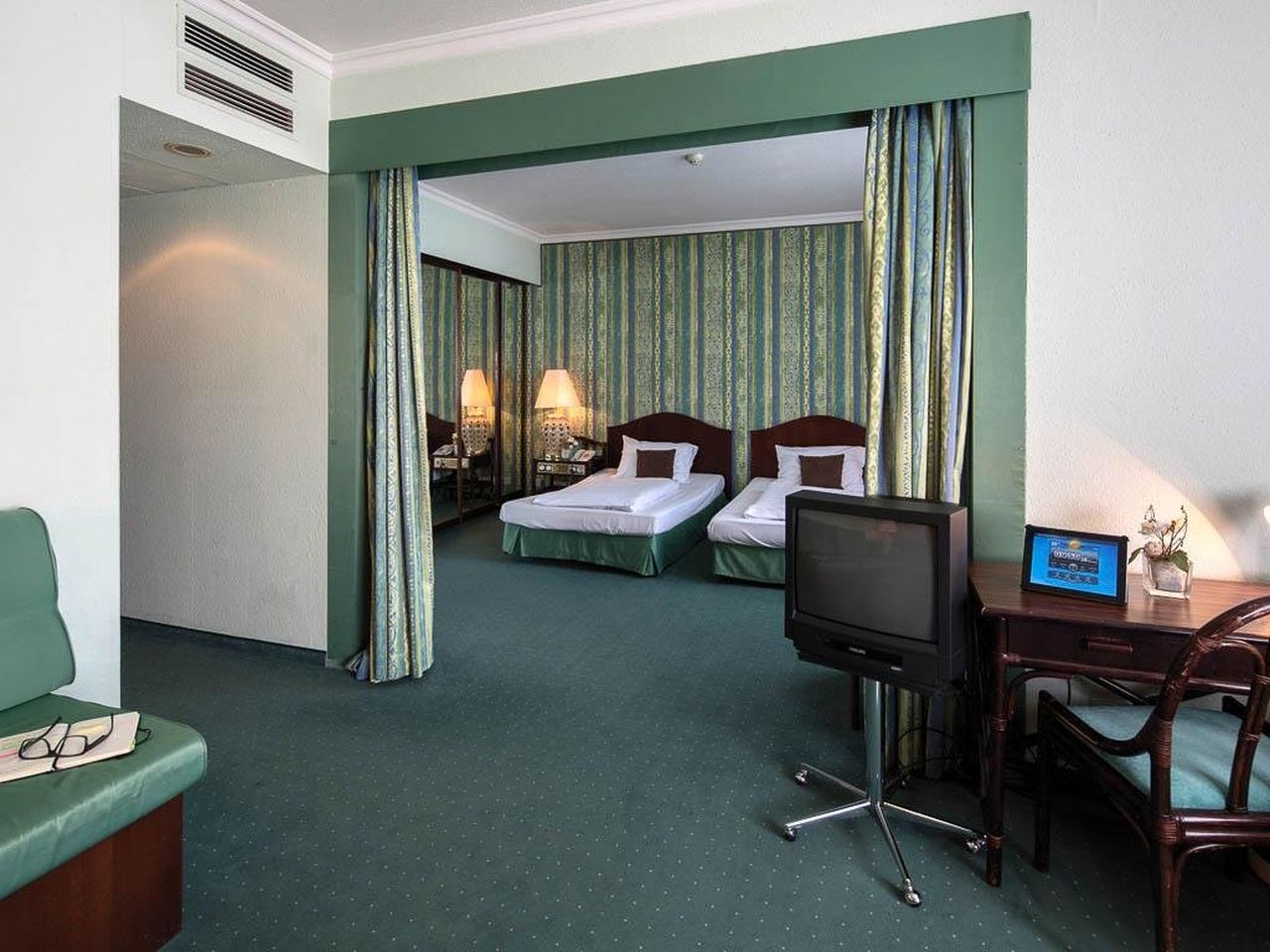 Doppelzimmer CLASSIC mit zwei Einzelbetten