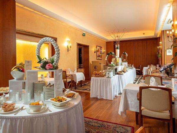 7 Tage im historischen Luxemburg (Luxembourg) Frühstück