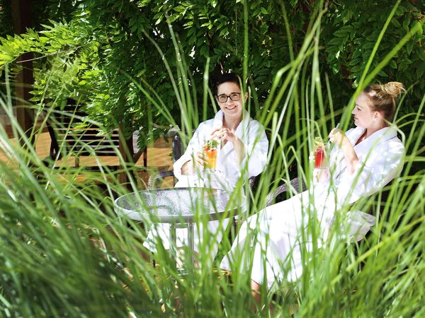 Freundinnen-Wellness-Spezial – der Mädelskurztrip in Schmalkalden Halbpension Plus