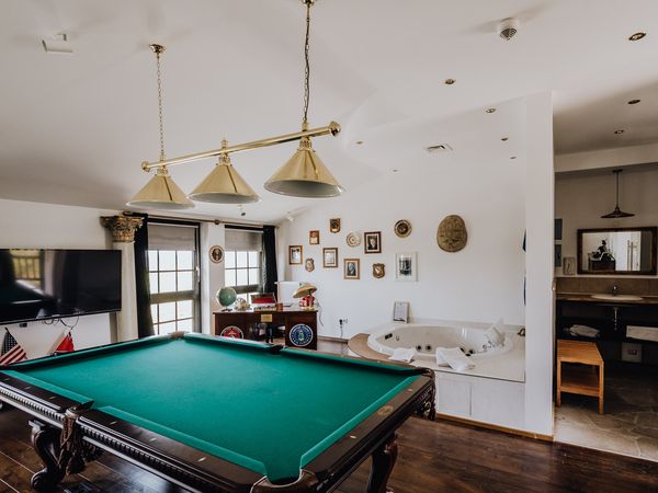 Road Stop Evening im Las Vegas Zimmer mit Whirlpool in Mettmann Halbpension